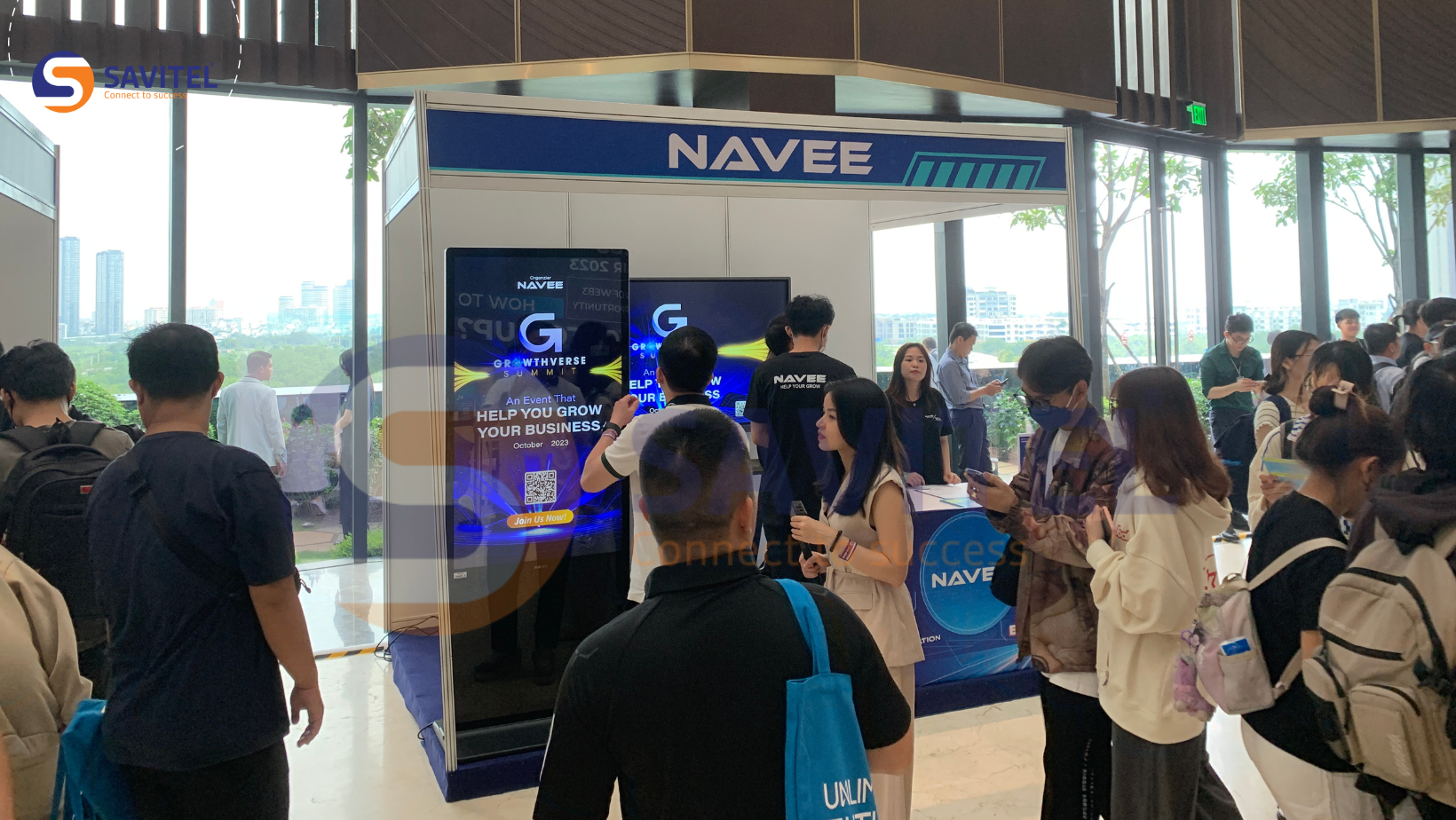 Navee Agency ứng dụng màn hình tương tác